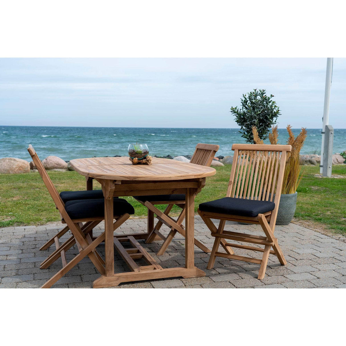 House Nordic Salamanca Teak Spisebord