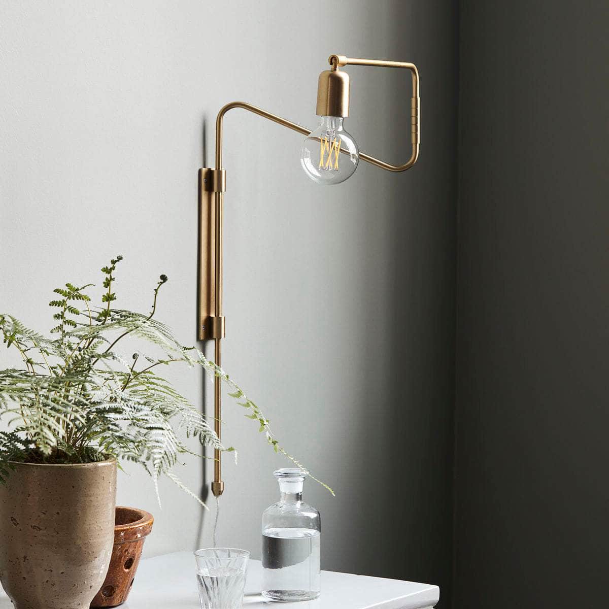 House Doctor Væglampe, Swing, Messing