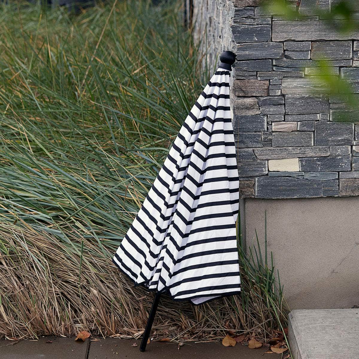 House Doctor Strand/Haveparasol, Oktogon, Sort/Hvid
