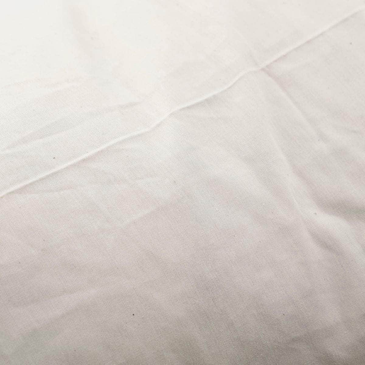 By Nord Pudefyld, Hvid