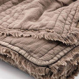House Doctor Quilt, Ruffle, Lysebrun