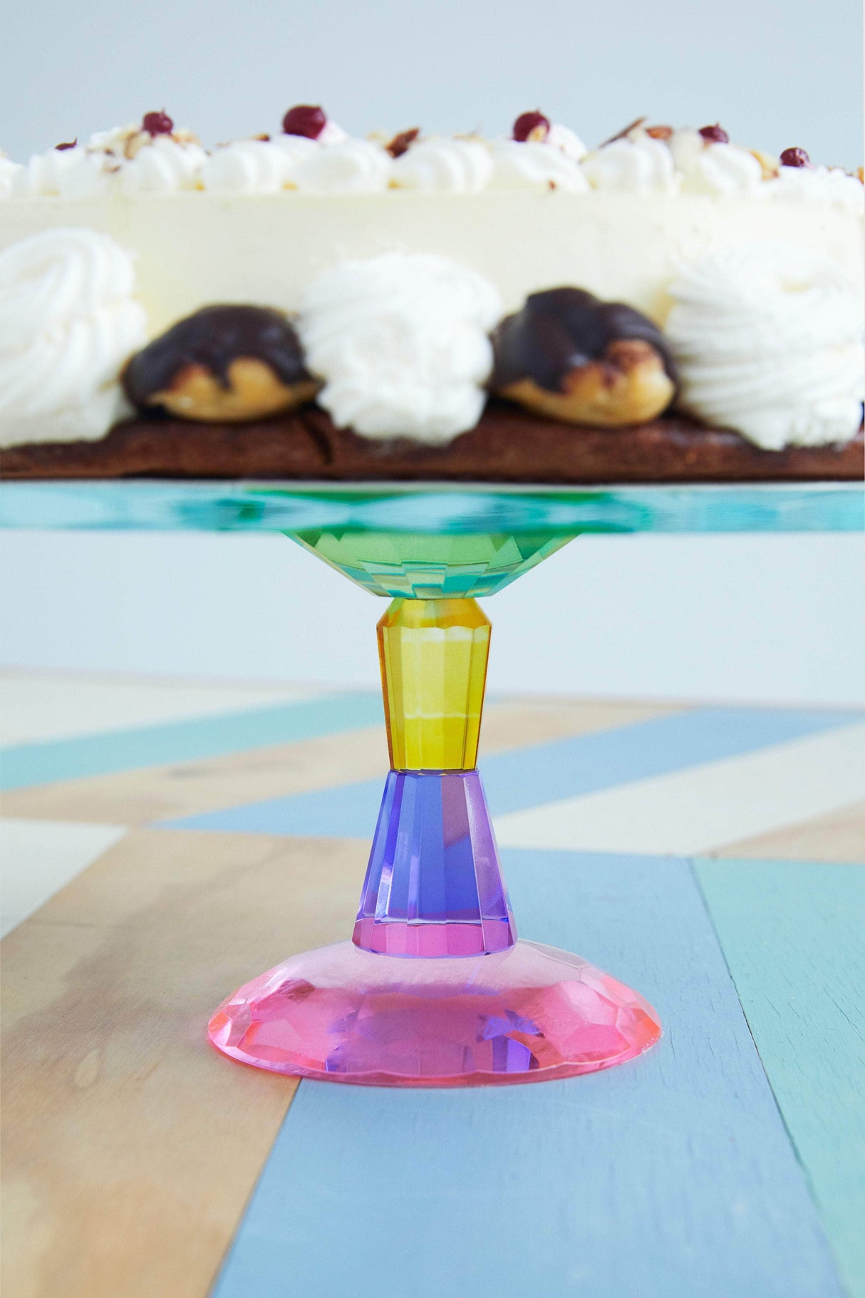 Miss Etoile ME Cake stand on feet