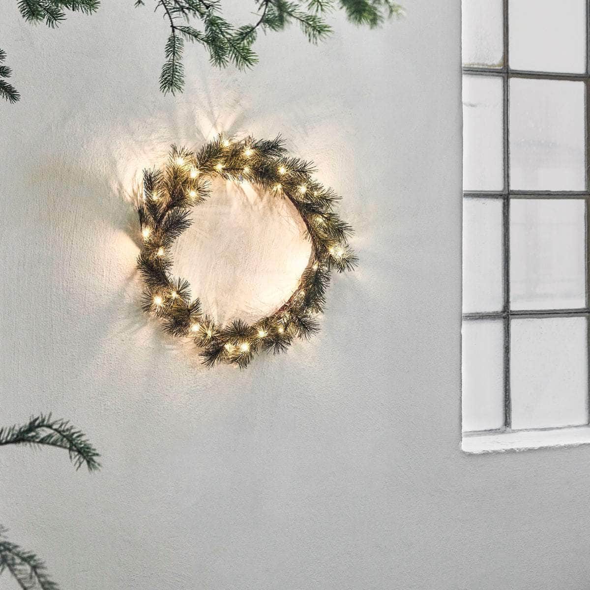 House Doctor Krans med LED, Peuce, Natur