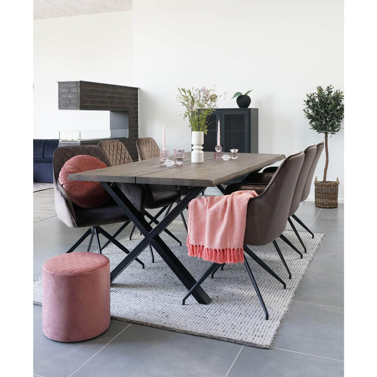 House Nordic Harbo Spisebordsstol med Drejefod